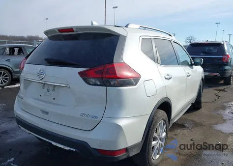2019 Nissan Rogue Sv z USA, uszkodzony, nr VIN 5N1AT2MV1KC702984